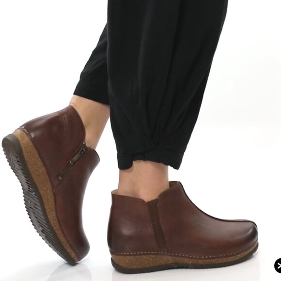 NWOT Dansko Makara Leather Brown Waxy Milled women's winter Bootie 6.5 - 7 - Picture 1 of 10